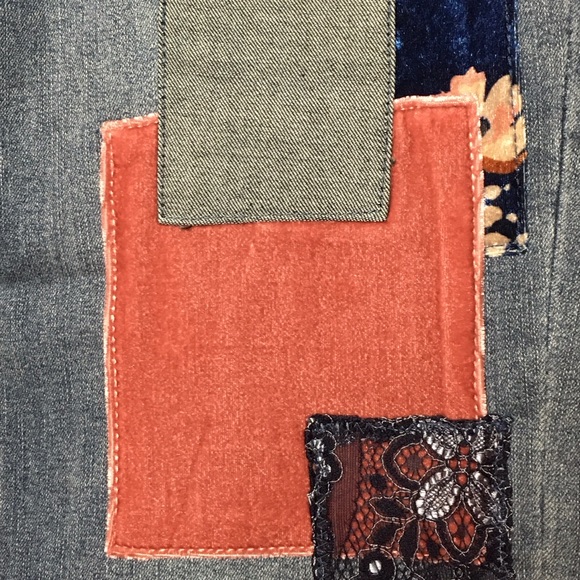 LOGO by Lori Goldstein Limited Edition Velvet Patchwork Jeans Medium Wash 6P - Picture 6 of 11